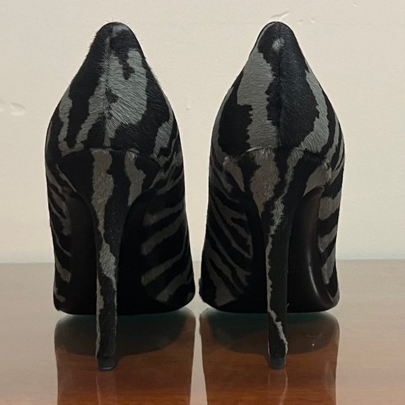 NIB Michael Kors Collection Gretel Tiger Calf Hair Pump - Picture 9 of 16